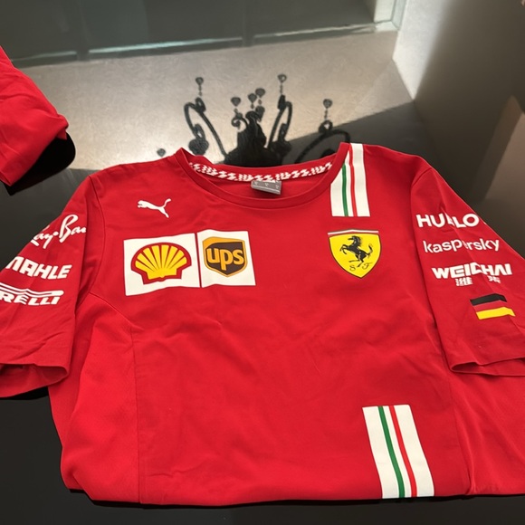 Puma Men’s Ferrari Tee’s Medium - Picture 2 of 6